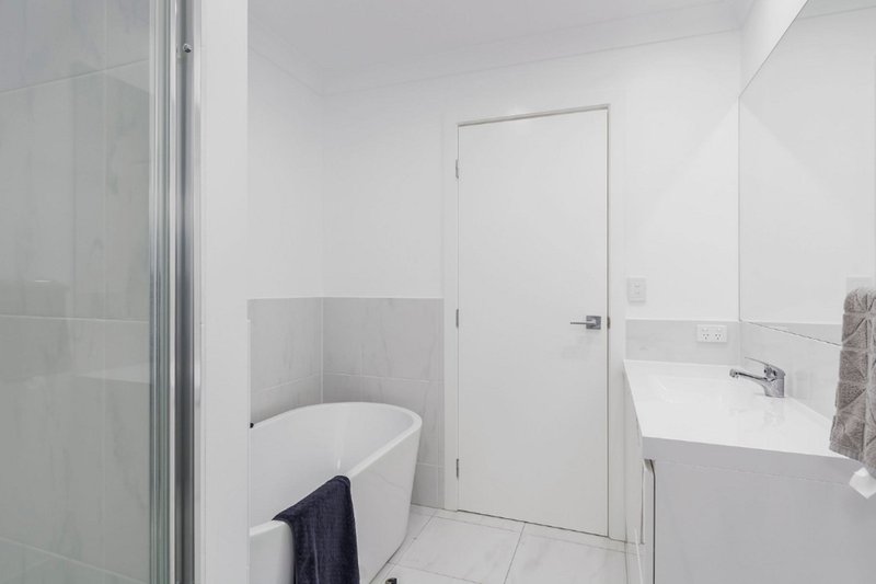 Photo - 6/9 Bottle Brush Circuit, Coomera QLD 4209 - Image 11