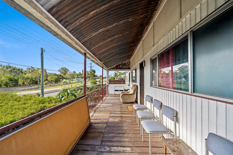 Photo - 69 Brisbane Road, Bundamba QLD 4304 - Image 4