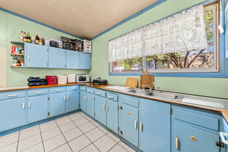 Photo - 69 Brisbane Road, Bundamba QLD 4304 - Image 5