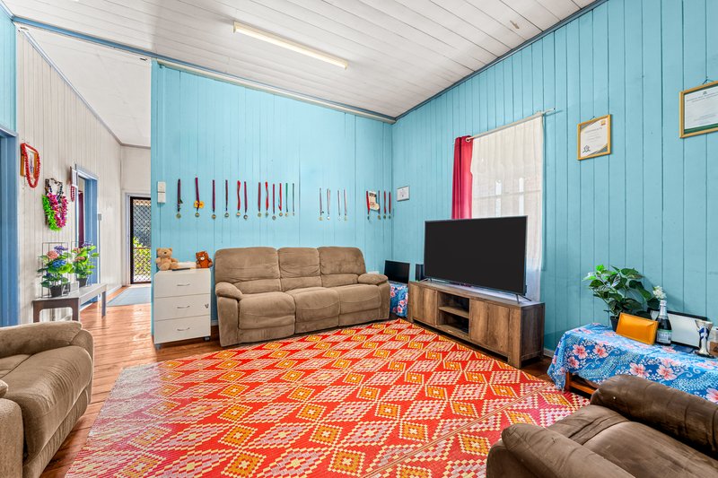 Photo - 69 Brisbane Road, Bundamba QLD 4304 - Image 8