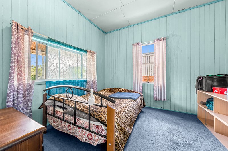 Photo - 69 Brisbane Road, Bundamba QLD 4304 - Image 11
