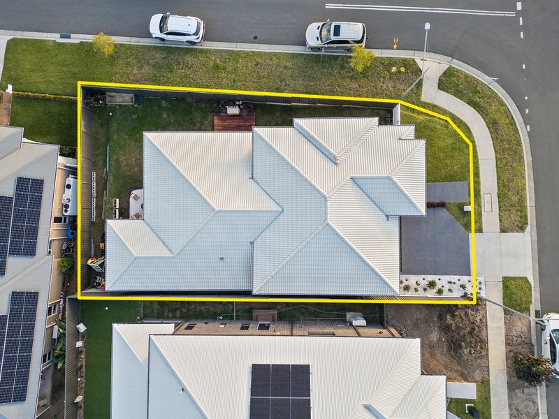Photo - 69 Bristlebird Drive, Calderwood NSW 2527 - Image 17