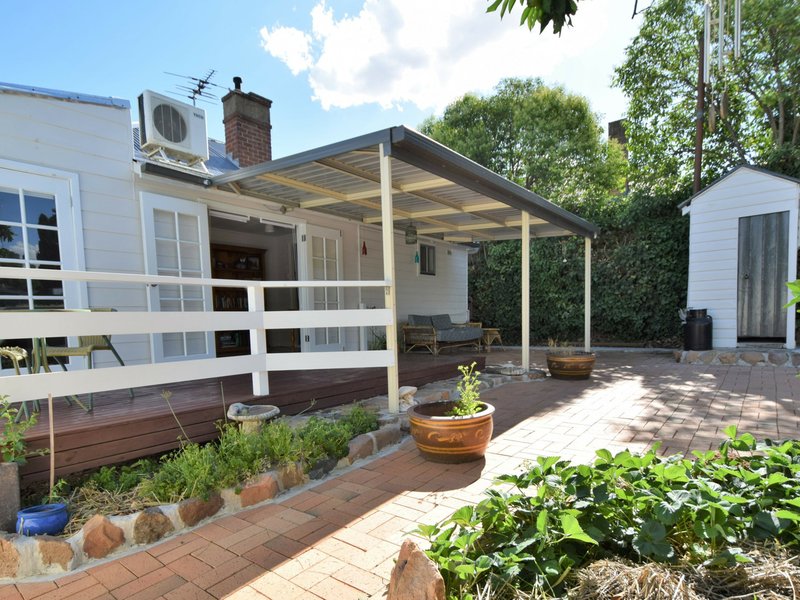 Photo - 69 Brock Street, Young NSW 2594 - Image 20