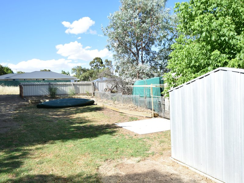 Photo - 69 Brock Street, Young NSW 2594 - Image 22