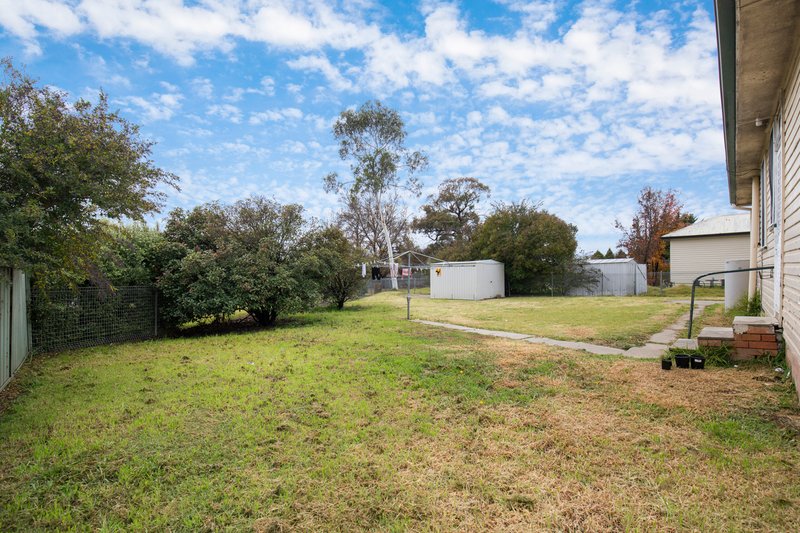 Photo - 69 Brown Street, Armidale NSW 2350 - Image 5