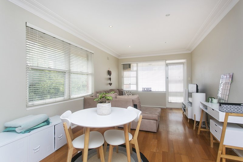 Photo - 6/9 Burke Road, Cronulla NSW 2230 - Image 2