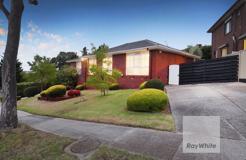 Photo - 69 Clarke Drive, Gladstone Park VIC 3043 - Image 2