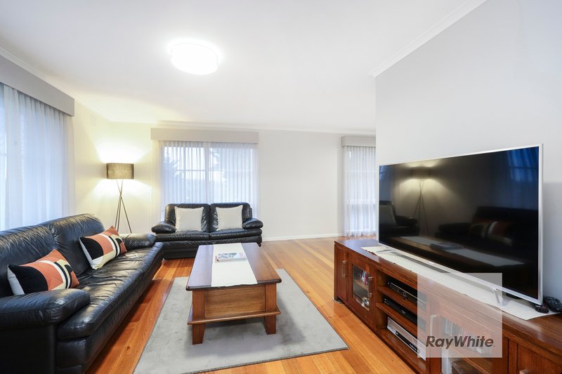 Photo - 69 Clarke Drive, Gladstone Park VIC 3043 - Image 4