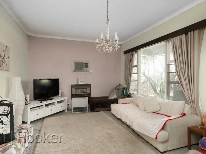 Photo - 69 Clarkson Road, Maylands WA 6051 - Image 9