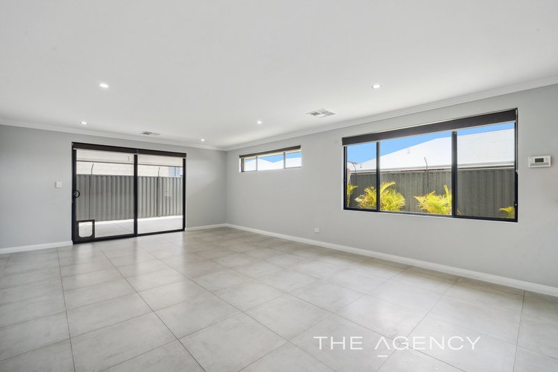 Photo - 69 Clementine Boulevard, Treeby WA 6164 - Image 5