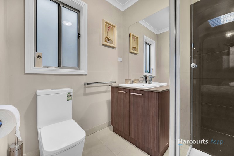 Photo - 69 Clydevale Avenue, Clyde North VIC 3978 - Image 3