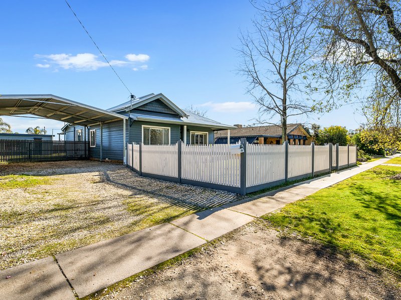 Photo - 69 Coish Avenue, Benalla VIC 3672 - Image 2