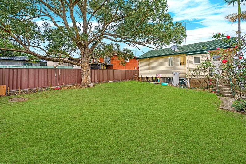 Photo - 69 Crayford Cresent , Mount Pritchard NSW 2170 - Image 8