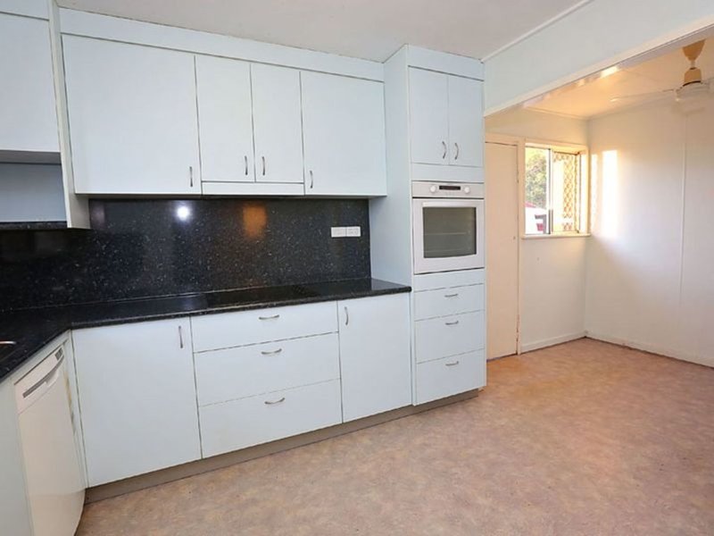 Photo - 69 Darling Crescent, Mount Isa QLD 4825 - Image 5