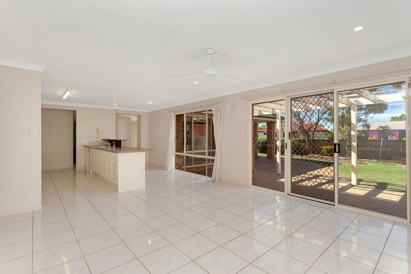 Photo - 69 Dipper Drive, Burleigh Waters QLD 4220 - Image 7