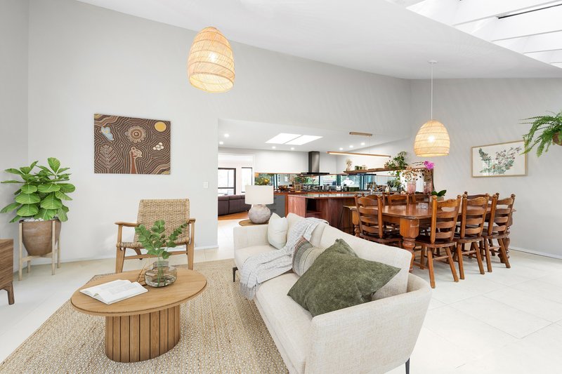 Photo - 69 Dolphin Crescent, Avalon Beach NSW 2107 - Image 3