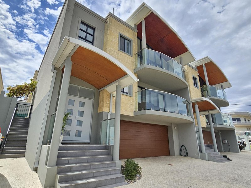 Photo - 6/9 Edgehill Street, Scarborough WA 6019 - Image 2