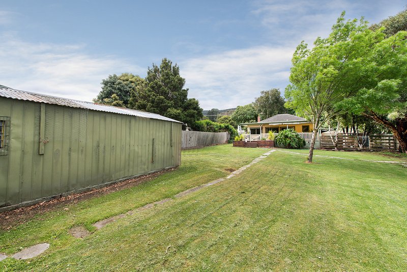 Photo - 69 Forest Road, Ferntree Gully VIC 3156 - Image 11