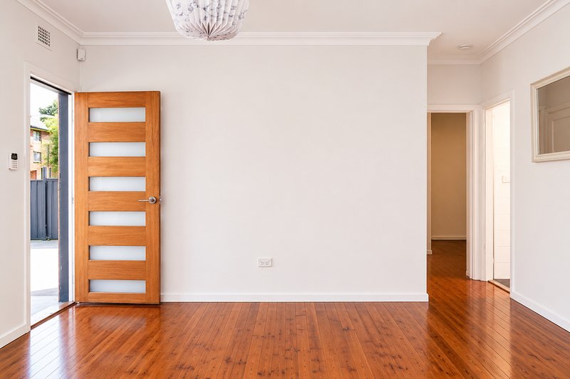 Photo - 69 Fullagar Road, Wentworthville NSW 2145 - Image 2