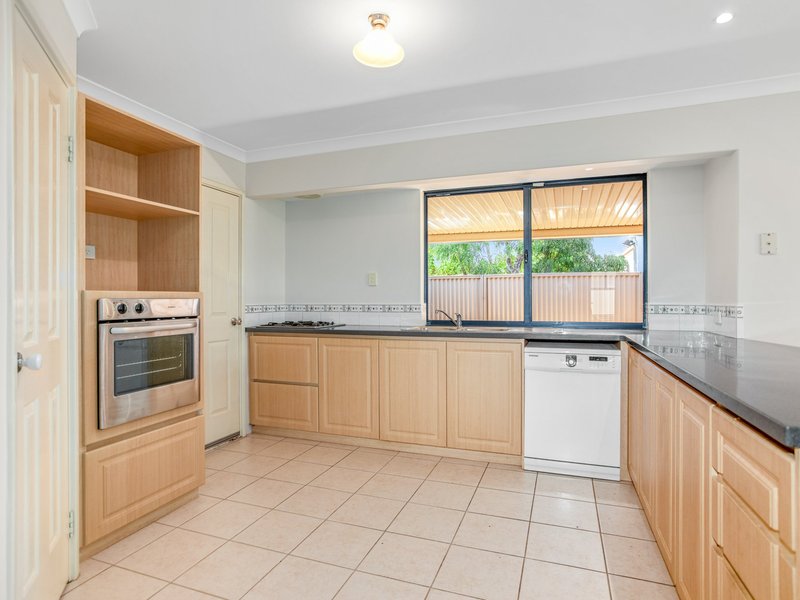 Photo - 69 Furley Road, Southern River WA 6110 - Image 7