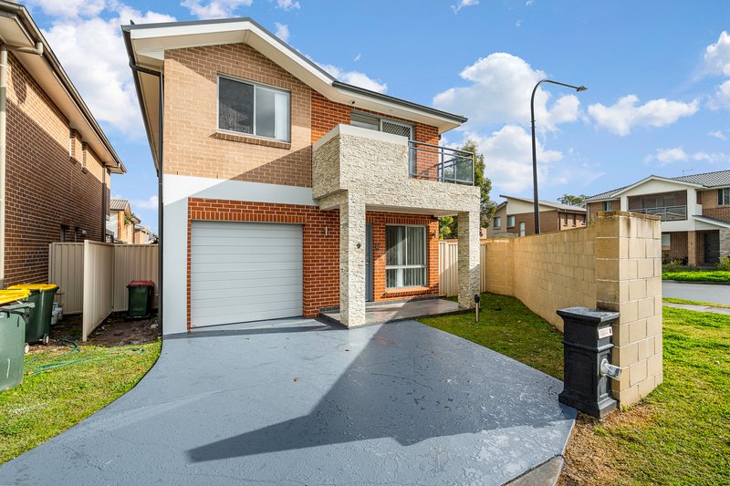 Photo - 69 Fyfe Road, Kellyville Ridge NSW 2155 - Image 7