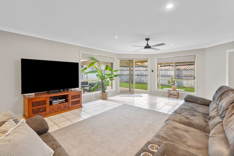 Photo - 69 Gawain Drive, Ormeau QLD 4208 - Image 7