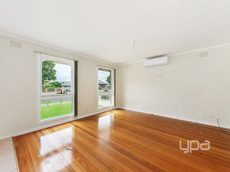 Photo - 69 Glyndon Avenue, St Albans VIC 3021 - Image 4