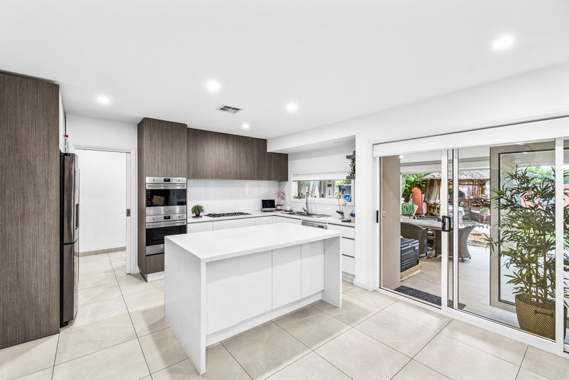 Photo - 69 Greaves Street South, Werribee VIC 3030 - Image 4