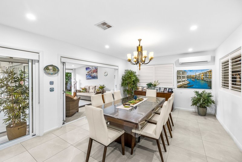 Photo - 69 Greaves Street South, Werribee VIC 3030 - Image 6