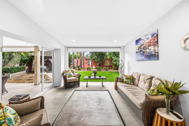 Photo - 69 Greaves Street South, Werribee VIC 3030 - Image 7