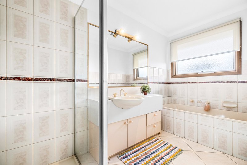 Photo - 69 Greaves Street South, Werribee VIC 3030 - Image 14