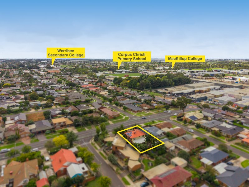 Photo - 69 Greaves Street South, Werribee VIC 3030 - Image 23