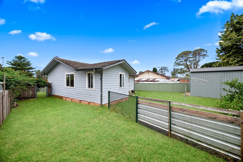 Photo - 69 Grevillea Crescent, Macquarie Fields NSW 2564 - Image 12