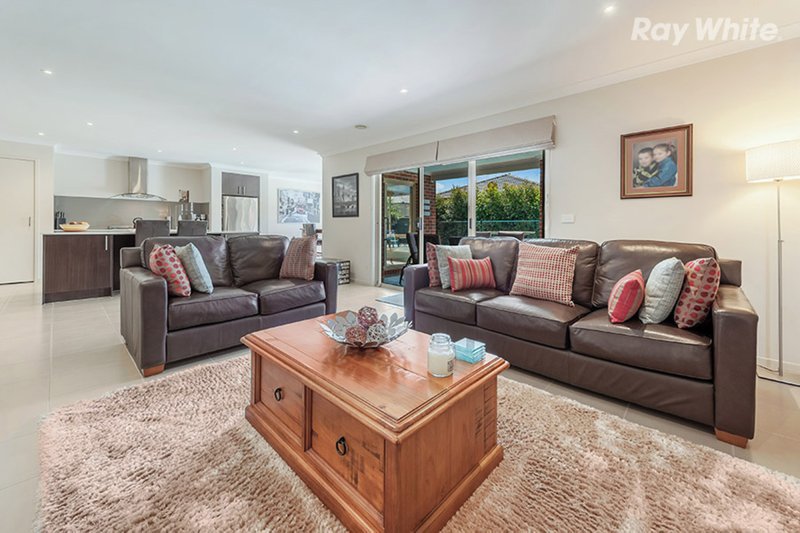 Photo - 69 Hawkstowe Parade, South Morang VIC 3752 - Image 6