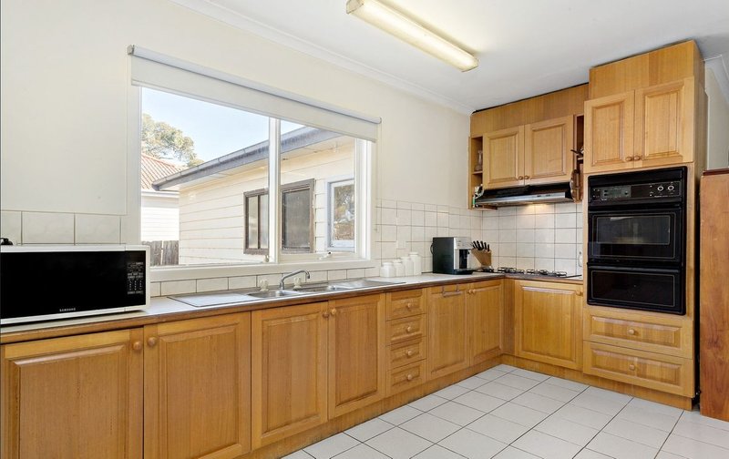 Photo - 69 Hickford Street, Reservoir VIC 3073 - Image 4