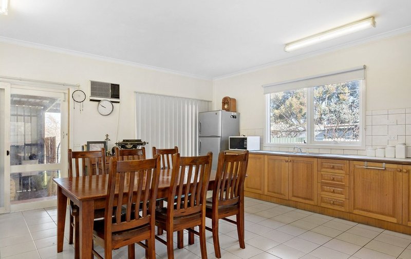 Photo - 69 Hickford Street, Reservoir VIC 3073 - Image 5