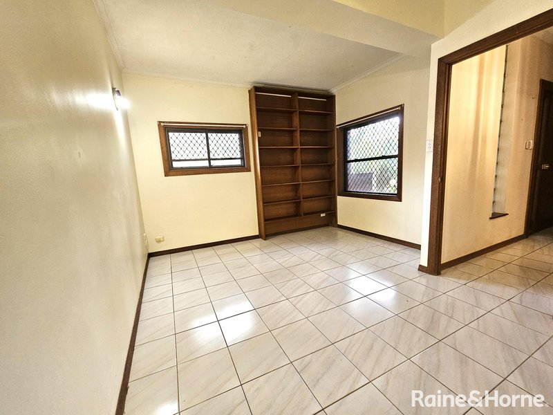 Photo - 69 Hillside Terrace, St Lucia QLD 4067 - Image 7