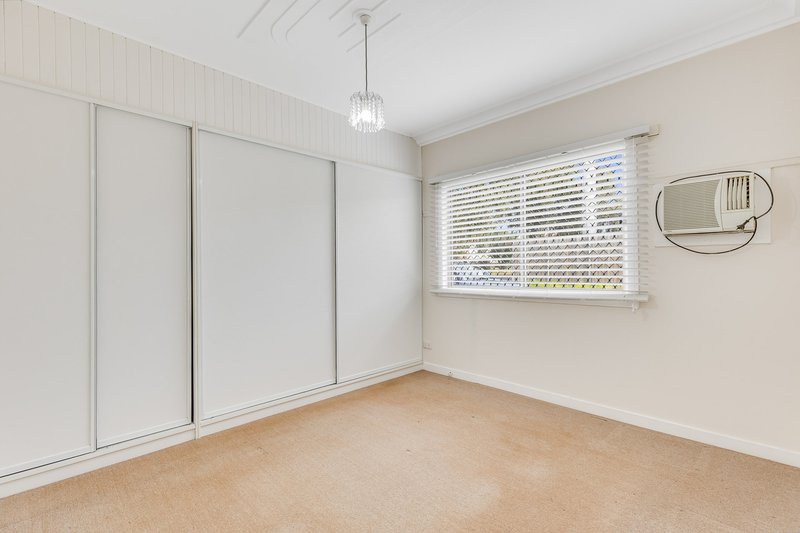 Photo - 69 Hillview Avenue, Newtown QLD 4350 - Image 7