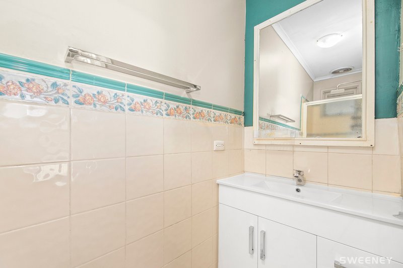Photo - 69 Hook Street, Altona Meadows VIC 3028 - Image 6