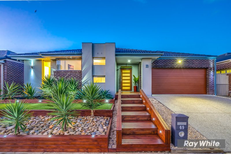 69 Inverell Parkway, Tarneit VIC 3029