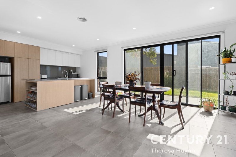 Photo - 69 Jackson Green Boulevard, Clayton South VIC 3169 - Image 3