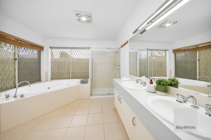Photo - 69 Jindabyne Avenue, Taylors Hill VIC 3037 - Image 12