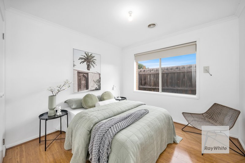Photo - 69 Jindabyne Avenue, Taylors Hill VIC 3037 - Image 13
