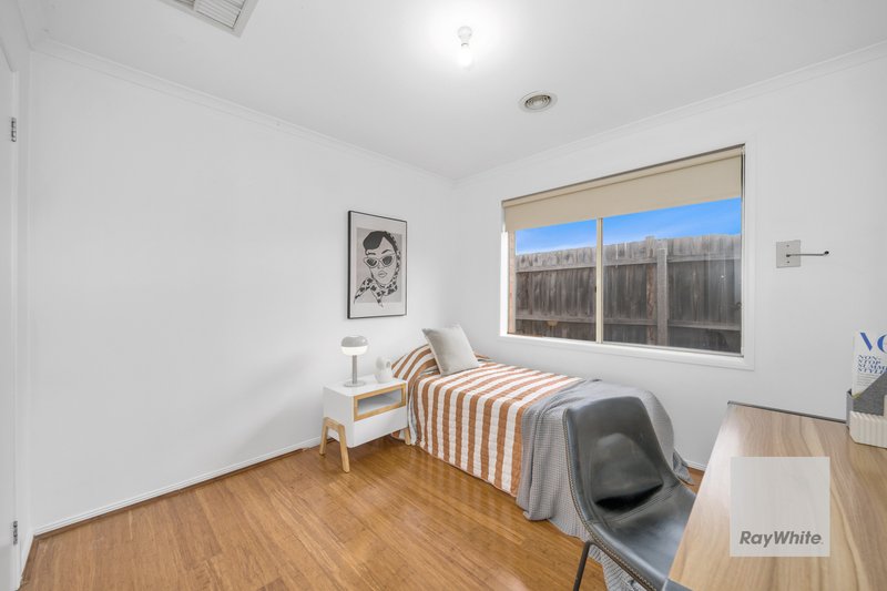 Photo - 69 Jindabyne Avenue, Taylors Hill VIC 3037 - Image 14