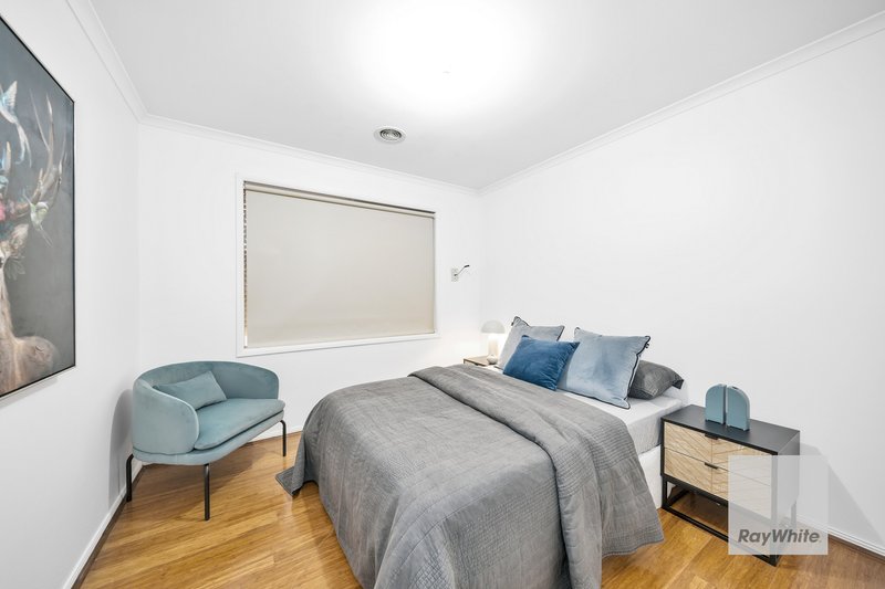 Photo - 69 Jindabyne Avenue, Taylors Hill VIC 3037 - Image 16