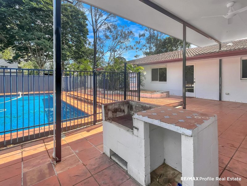 Photo - 69 Kersley Road, Kenmore QLD 4069 - Image 16