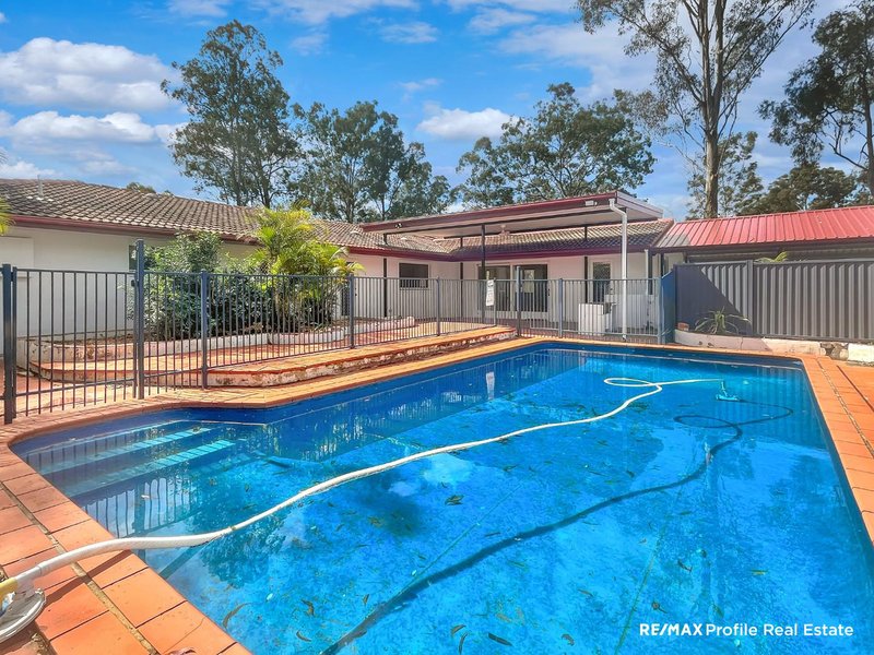 Photo - 69 Kersley Road, Kenmore QLD 4069 - Image 17