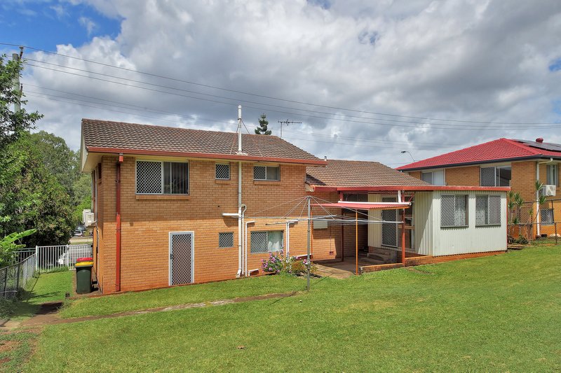 Photo - 69 Klumpp Road, Upper Mount Gravatt QLD 4122 - Image 12