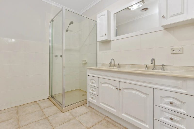 Photo - 69 Leonard Street, Bayswater VIC 3153 - Image 6