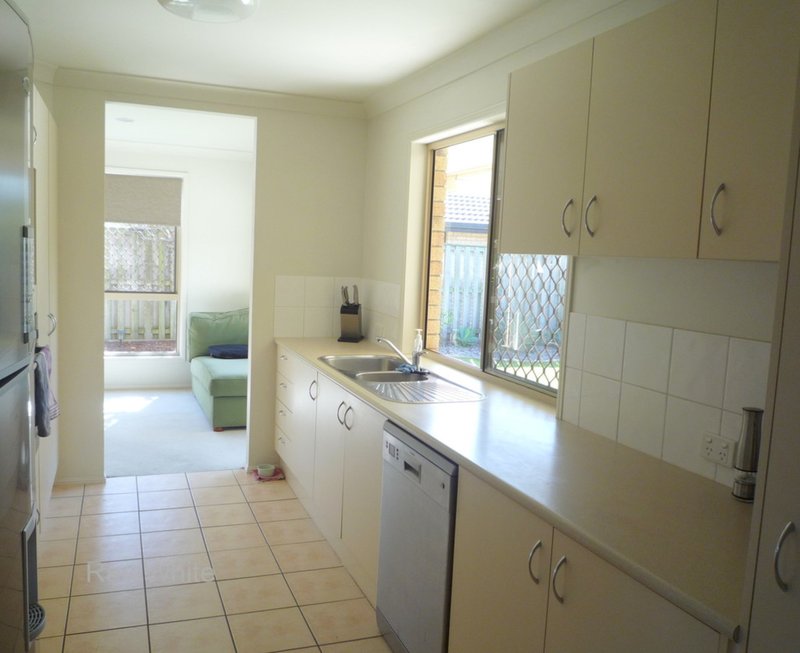 Photo - 69 Lipscombe Road, Deception Bay QLD 4508 - Image 3